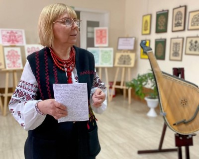 Персональна виставка "Великоднє витинанкове диво"