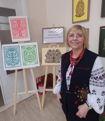 Персональна виставка "Великоднє витинанкове диво"