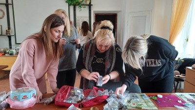 Майстер-клас.Ліплення з глини для представників Благодійного фонду "Посмішка ЮА"