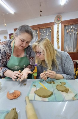 Майстер-клас.Ліплення з глини для представників Благодійного фонду "Посмішка ЮА"
