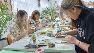 Майстер-клас.Ліплення з глини для представників Благодійного фонду "Посмішка ЮА"